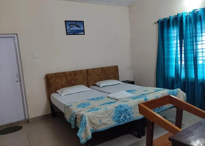 Hill Top Beach Resort Varkala