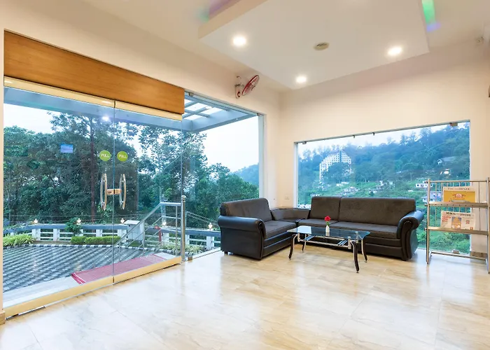 Monsoon Grande Hotel Munnar