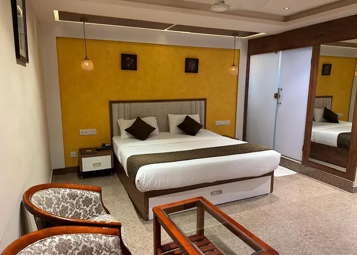 Ceylon Bake House Woodland Junction Ernakulam Hotel Kochi