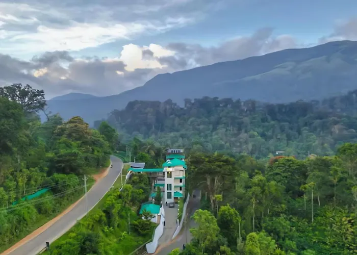 Purna Rivera Munnar