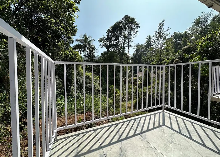 Mount Court Munnar Hotel