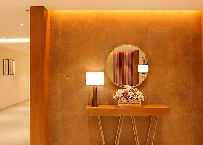 Crystal Plaza Luxury Business Hotel Kochi