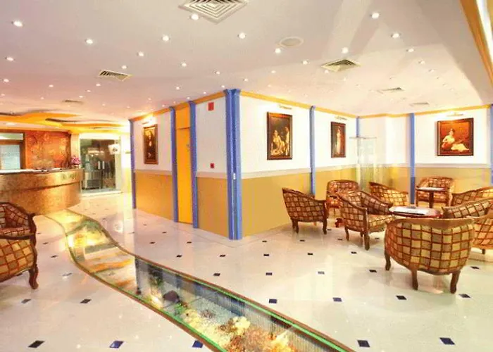 Grand Seasons Hotel Kochi