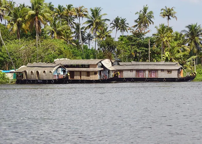 Pet friendly Soma Jyothi Houseboats Hotel Alappuzha