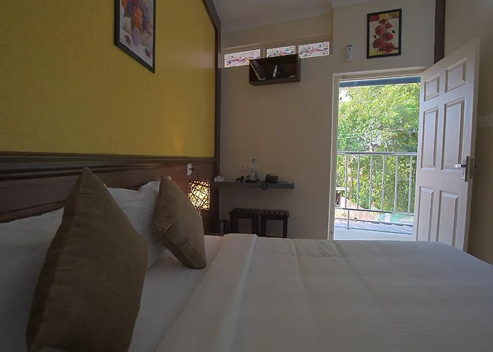 Gems 9 Airport Hotel Nedumbassery