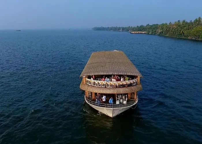 Cosy Premium Houseboats Hotel Alappuzha