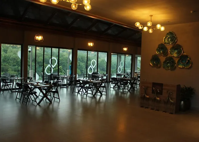 Niraamaya Retreats Samroha Athirappilly